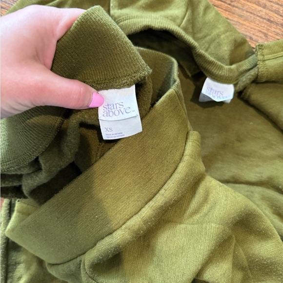 Stars Above Olive Green Sweat Set - Picture 6 of 6